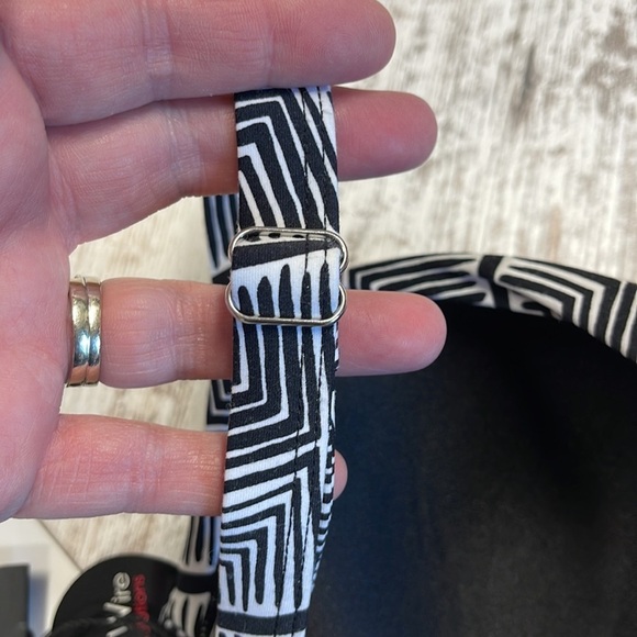 Coco Reef NWT Divine Power Black Multi Polka Dot Underwire Bikini Top 32/24D - Picture 6 of 9